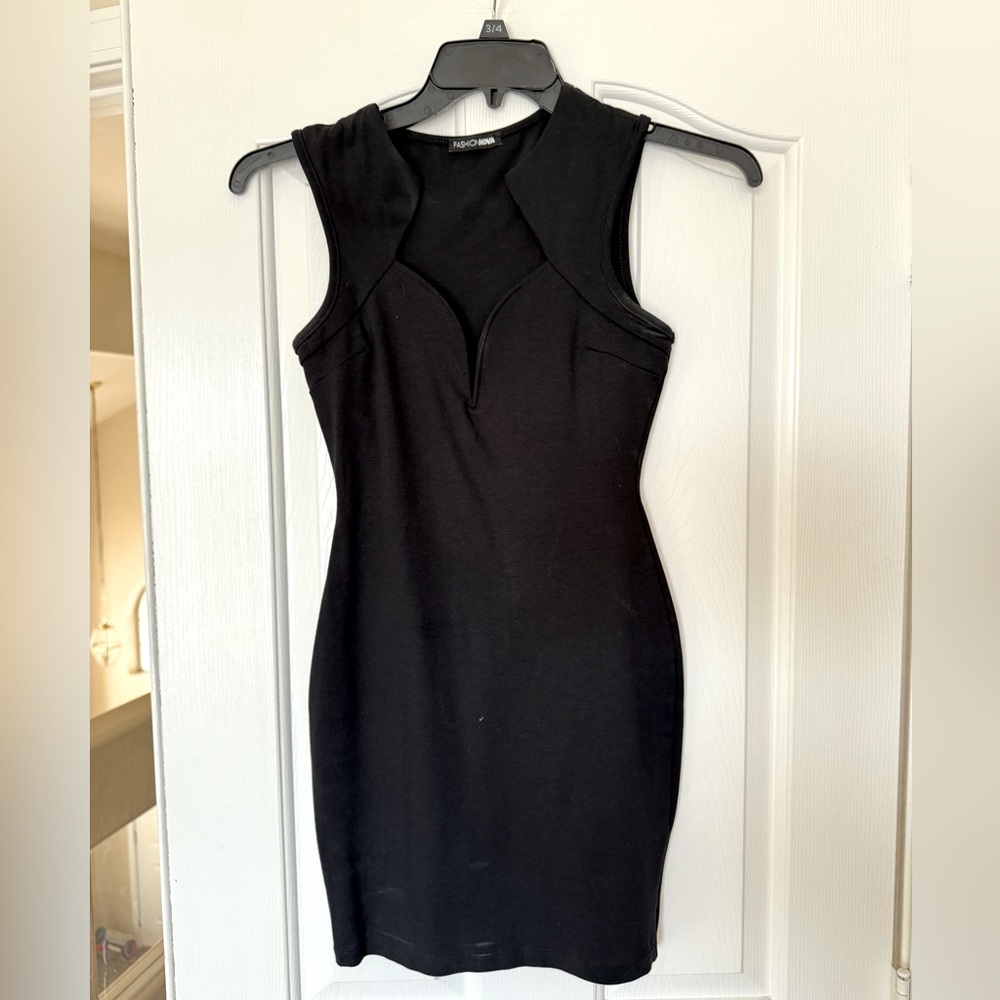 3/$20!! Black Cap Sleeve Mini Dress